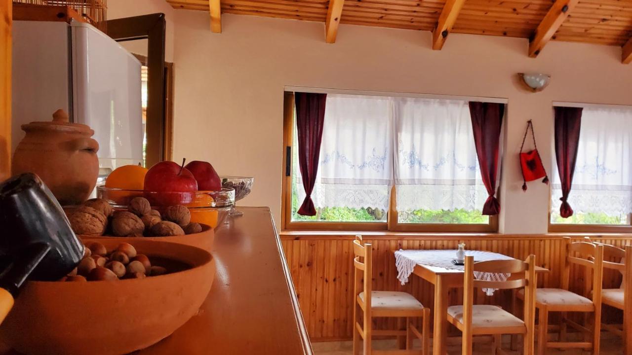 Clockwise Guestrooms Гирокастра Экстерьер фото