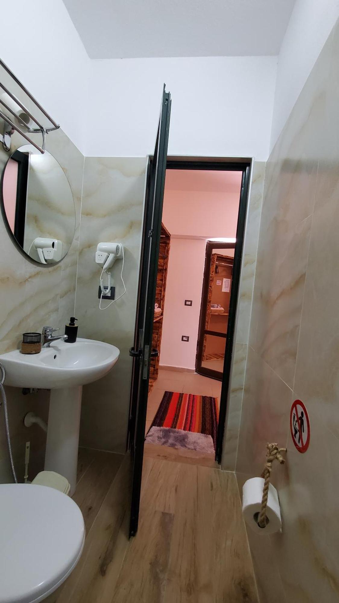 Clockwise Guestrooms Гирокастра Номер фото